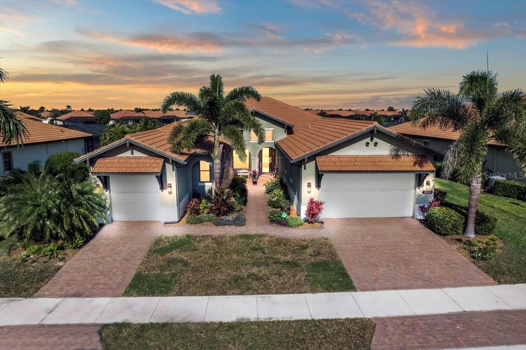 Recently Sold: $1,150,000 (3 beds, 4 baths, 2800 Square Feet)