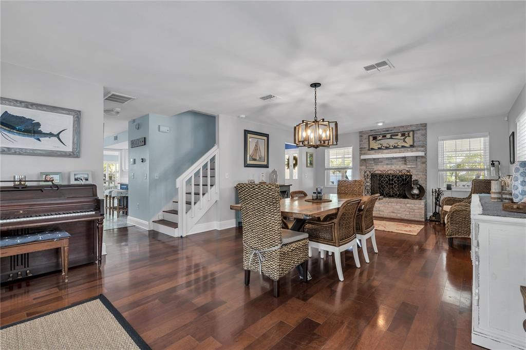 Active With Contract: $1,500,000 (4 beds, 4 baths, 3505 Square Feet)