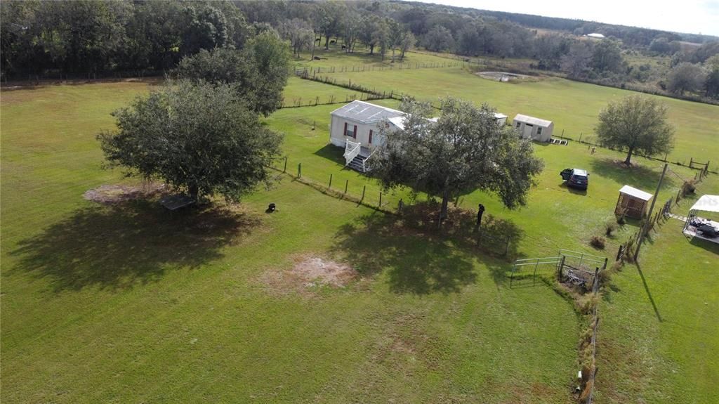 Recently Sold: $275,000 (3 beds, 2 baths, 1404 Square Feet)