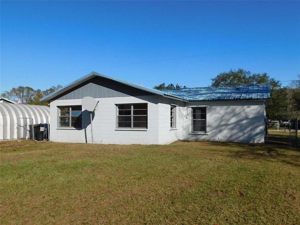 Active With Contract: $199,900 (3 beds, 2 baths, 1440 Square Feet)