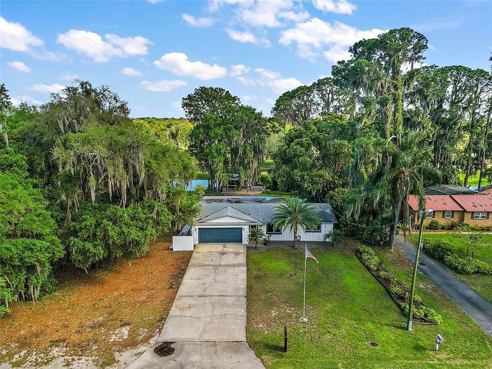 For Sale: $625,000 (3 beds, 2 baths, 1558 Square Feet)