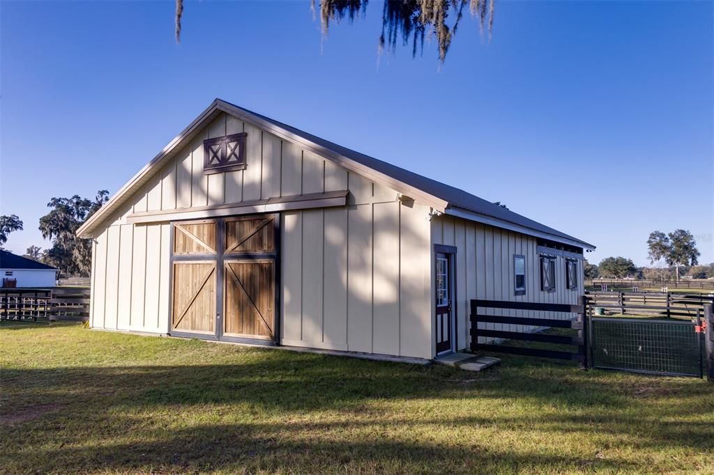 For Sale: $1,595,000 (3 beds, 2 baths, 2602 Square Feet)