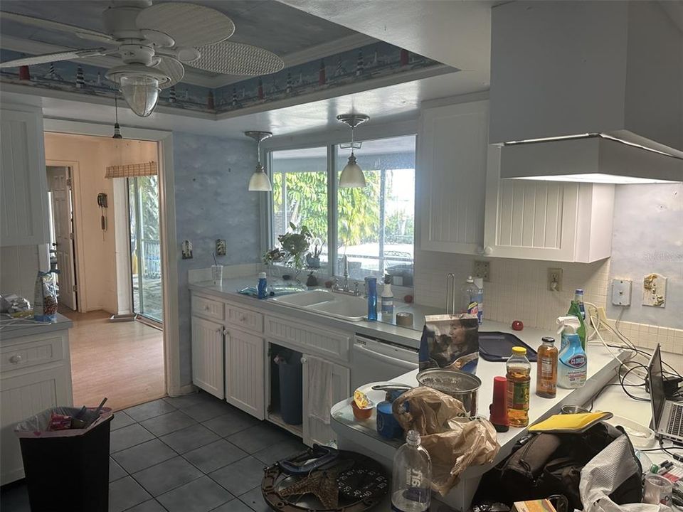 Recently Sold: $1,500,000 (3 beds, 2 baths, 2020 Square Feet)