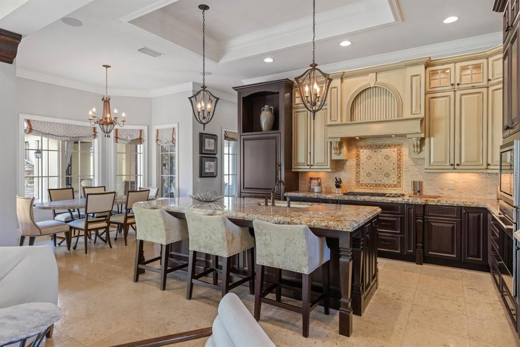 Recently Sold: $4,550,000 (5 beds, 5 baths, 4334 Square Feet)