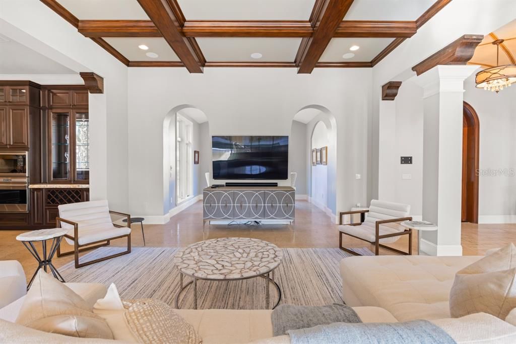 Recently Sold: $4,550,000 (5 beds, 5 baths, 4334 Square Feet)