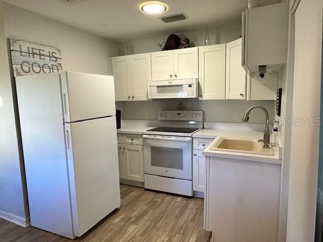 Recently Sold: $365,000 (1 beds, 1 baths, 822 Square Feet)