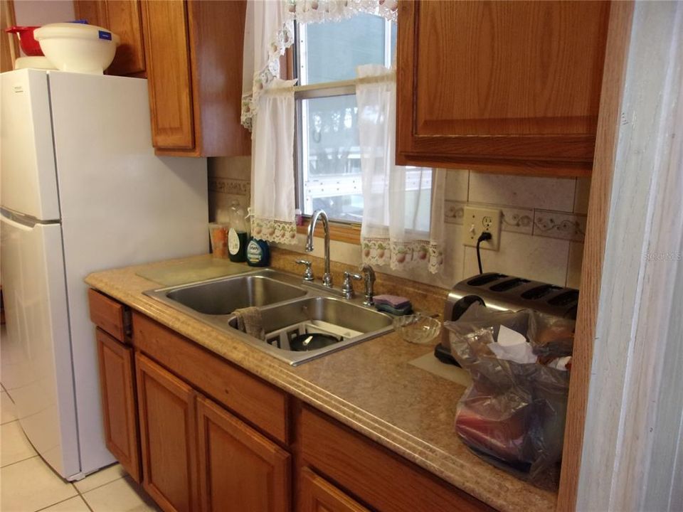 For Sale: $164,900 (2 beds, 2 baths, 1152 Square Feet)
