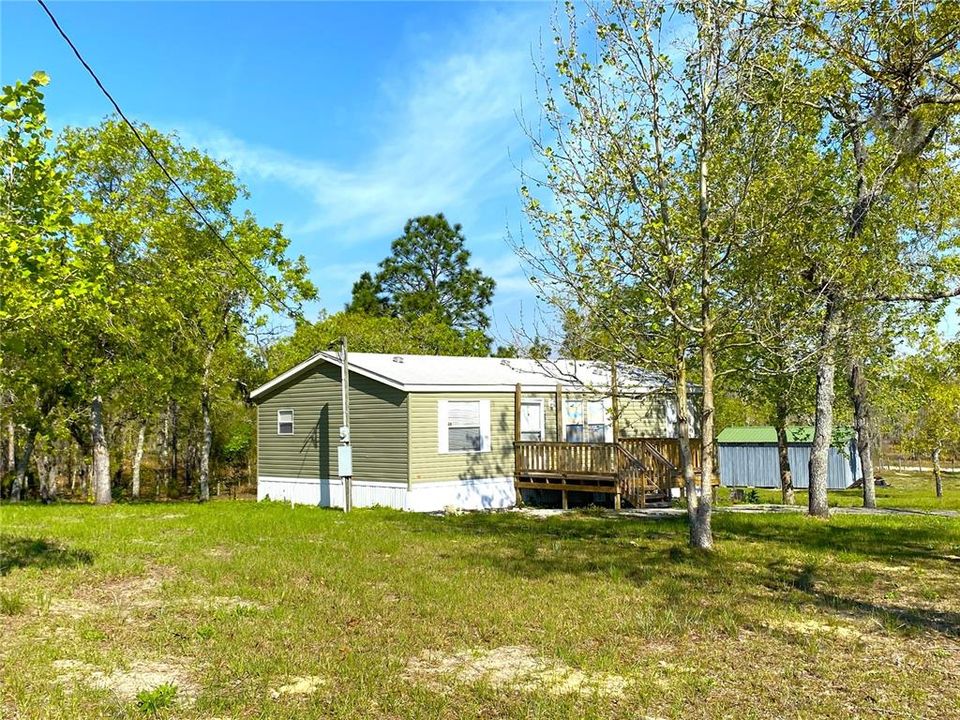 For Sale: $214,900 (3 beds, 2 baths, 951.08 Square Feet)