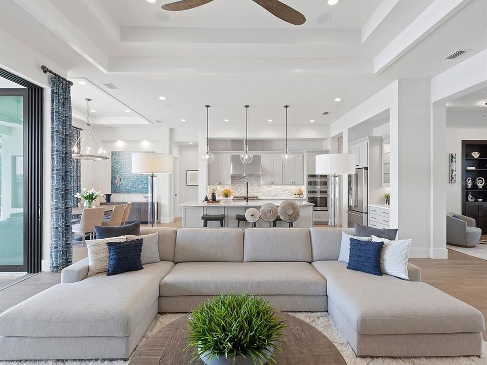 Active With Contract: $2,350,000 (3 beds, 3 baths, 2983 Square Feet)