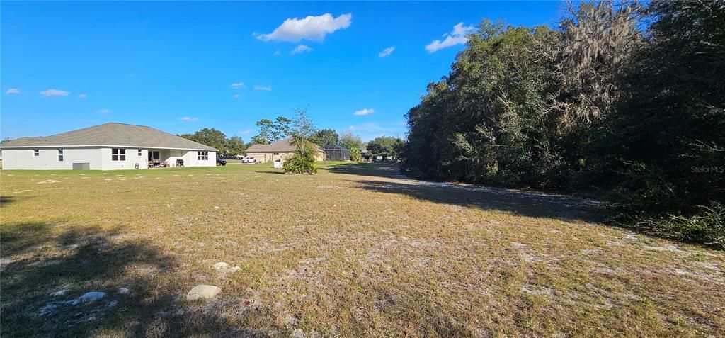 待售: $114,000 (1.40 acres)