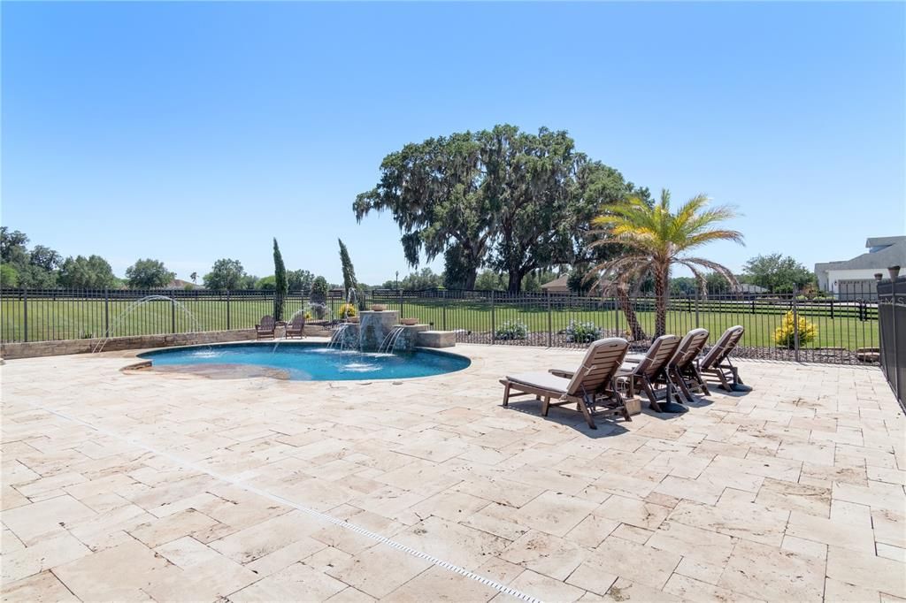 Recently Sold: $950,000 (4 beds, 4 baths, 3844 Square Feet)
