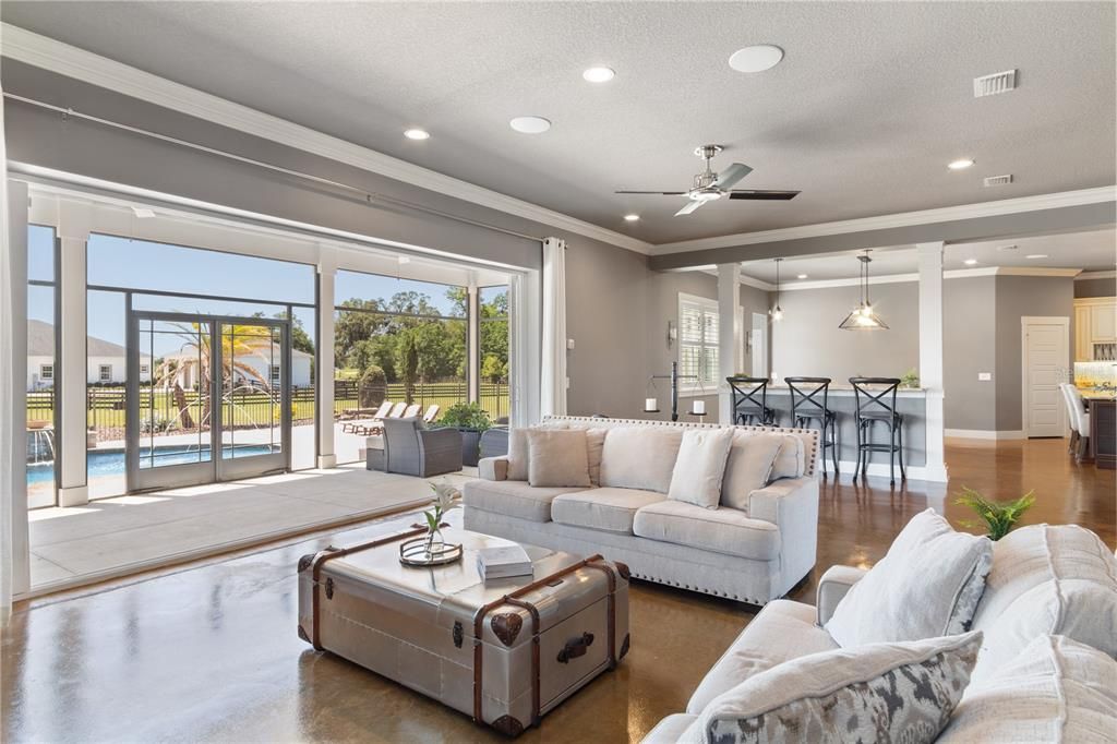 Recently Sold: $950,000 (4 beds, 4 baths, 3844 Square Feet)