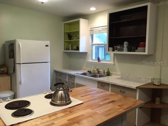 Recently Rented: $1,495 (2 beds, 1 baths, 1240 Square Feet)