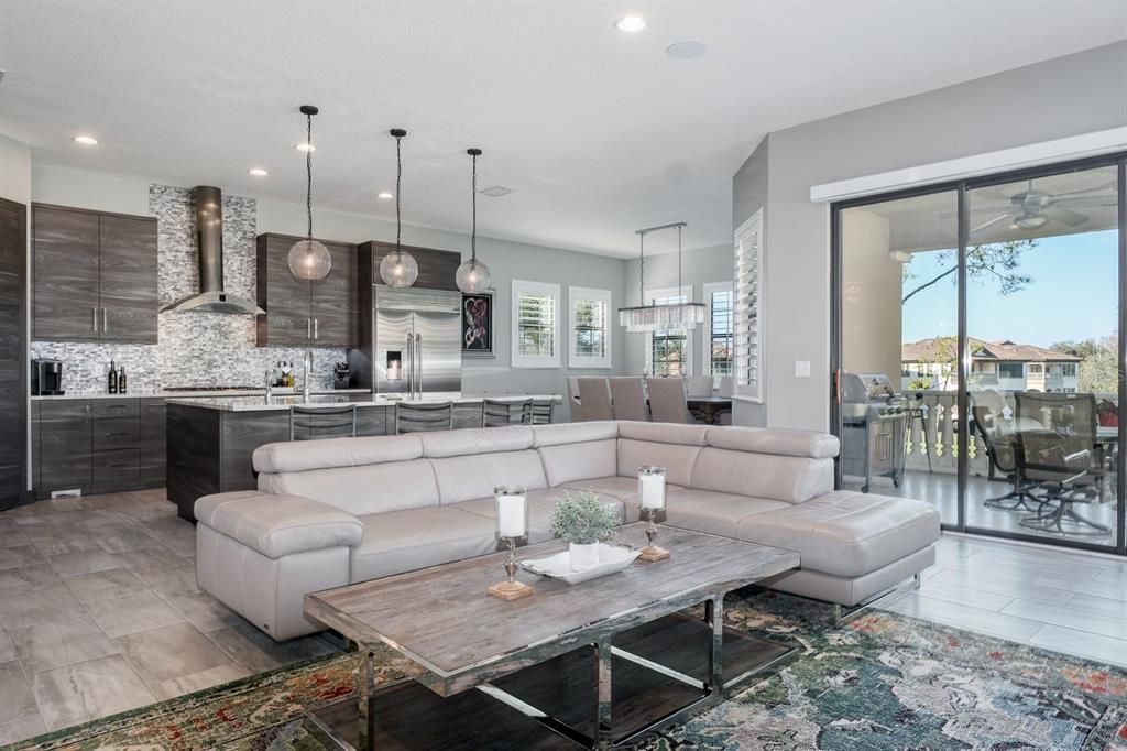 Recently Sold: $1,375,000 (4 beds, 5 baths, 4293 Square Feet)