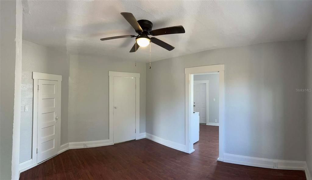 Active With Contract: $1,300 (1 beds, 1 baths, 3272 Square Feet)