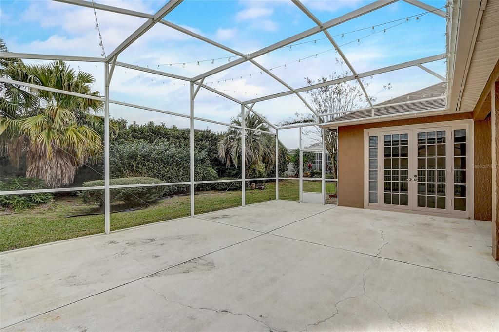 Recently Sold: $575,000 (4 beds, 2 baths, 2572 Square Feet)