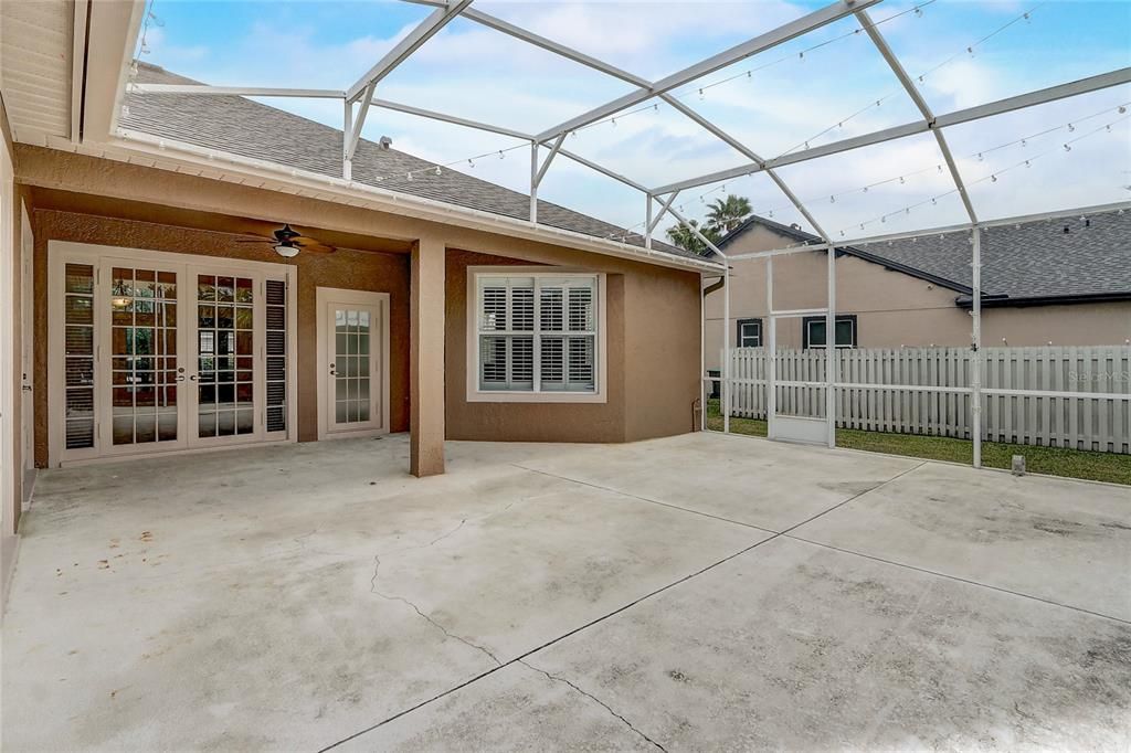 Recently Sold: $575,000 (4 beds, 2 baths, 2572 Square Feet)