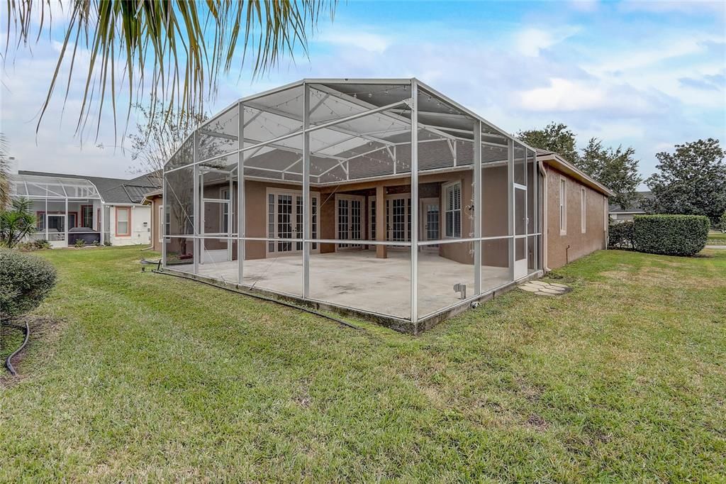 Recently Sold: $575,000 (4 beds, 2 baths, 2572 Square Feet)