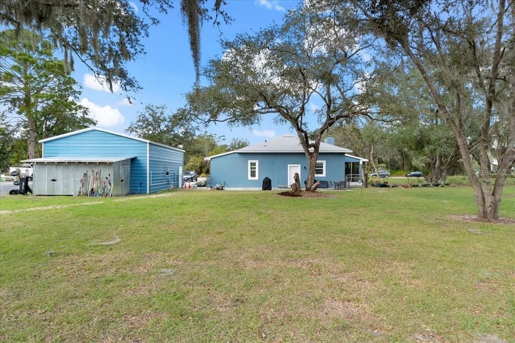 Recently Sold: $415,000 (3 beds, 2 baths, 1726 Square Feet)
