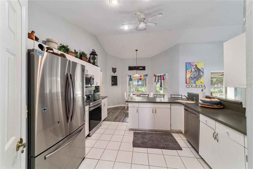 For Sale: $1,199,000 (3 beds, 2 baths, 1795 Square Feet)