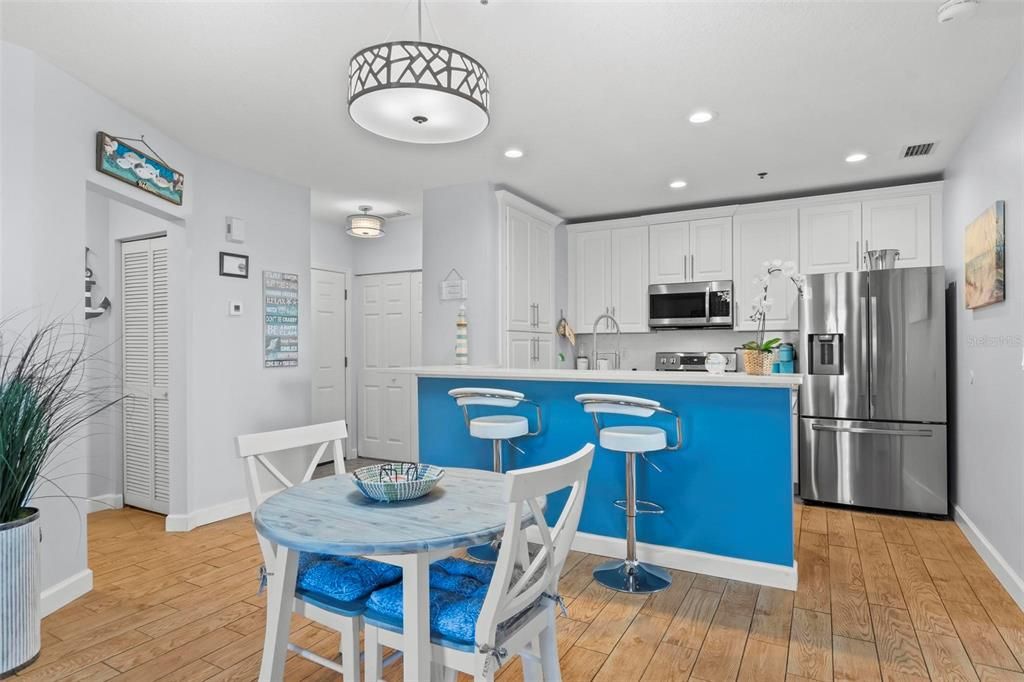 For Sale: $499,000 (2 beds, 2 baths, 1020 Square Feet)