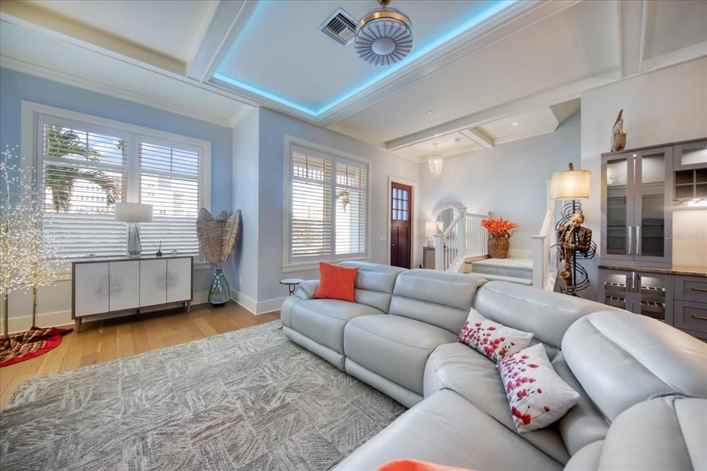 Recently Sold: $1,699,000 (3 beds, 2 baths, 2153 Square Feet)