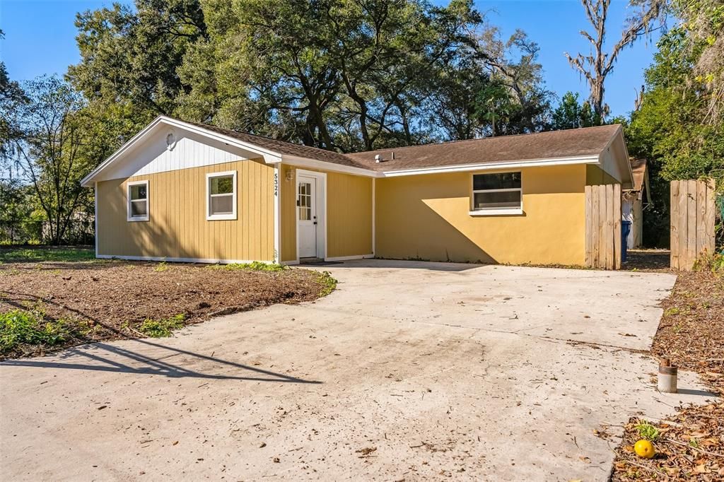 Recently Sold: $310,000 (3 beds, 2 baths, 1418 Square Feet)