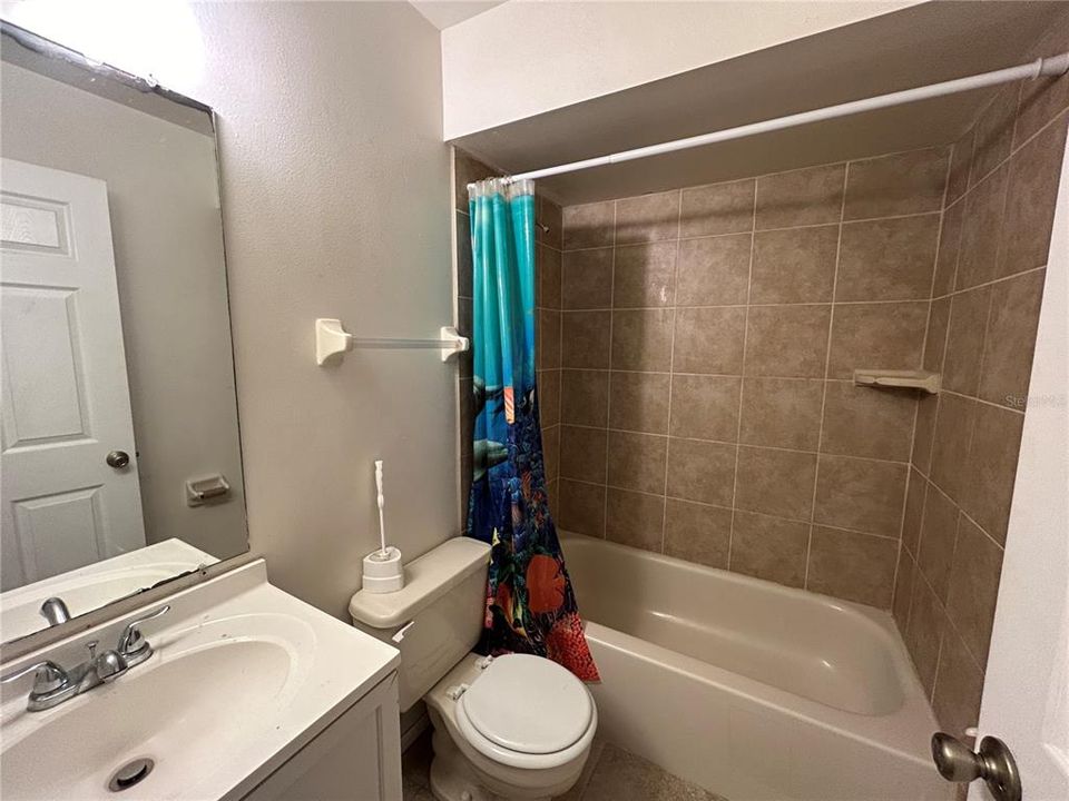 For Rent: $1,300 (2 beds, 2 baths, 922 Square Feet)