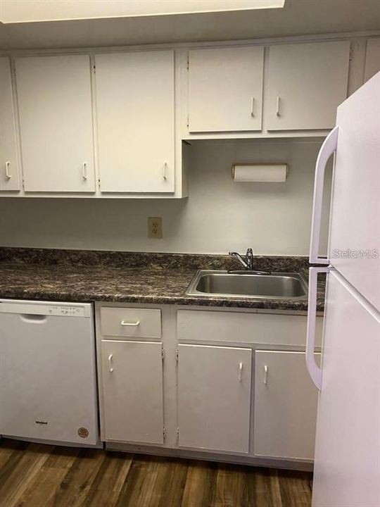 Recently Rented: $1,100 (1 beds, 1 baths, 550 Square Feet)