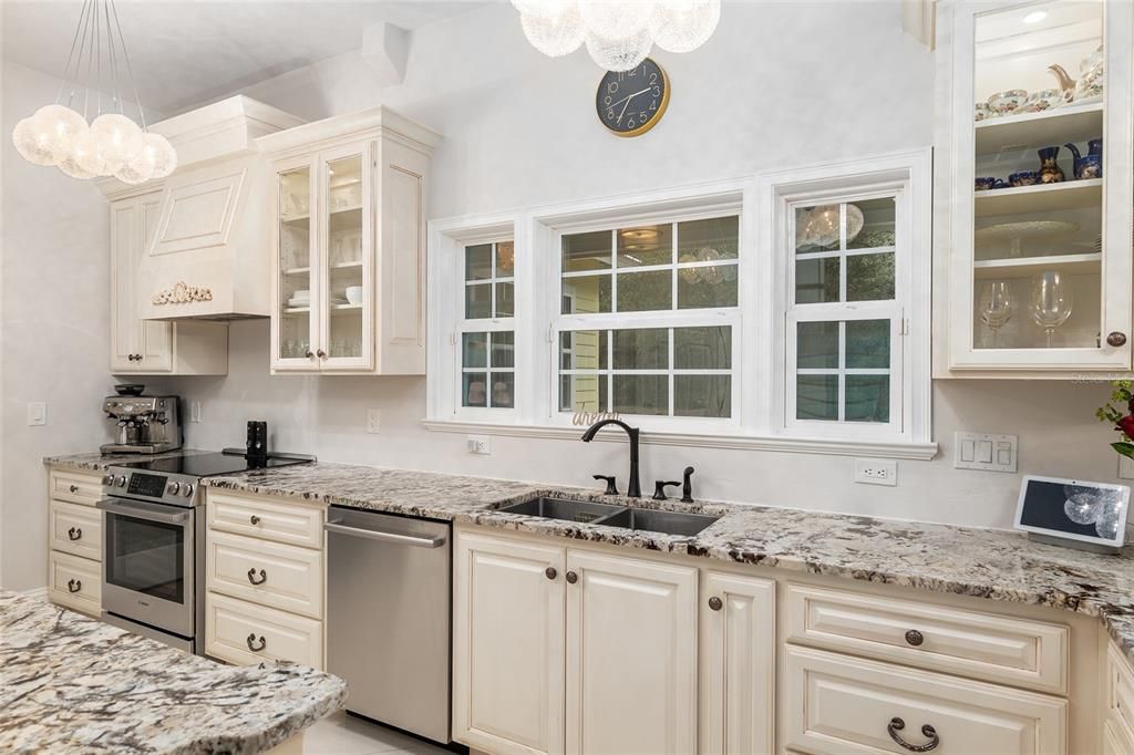 Active With Contract: $1,100,000 (4 beds, 3 baths, 3130 Square Feet)