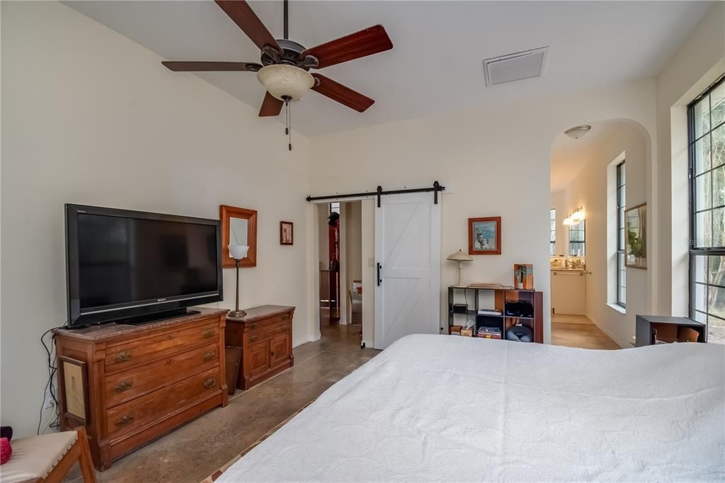 Recently Sold: $495,000 (3 beds, 2 baths, 2120 Square Feet)