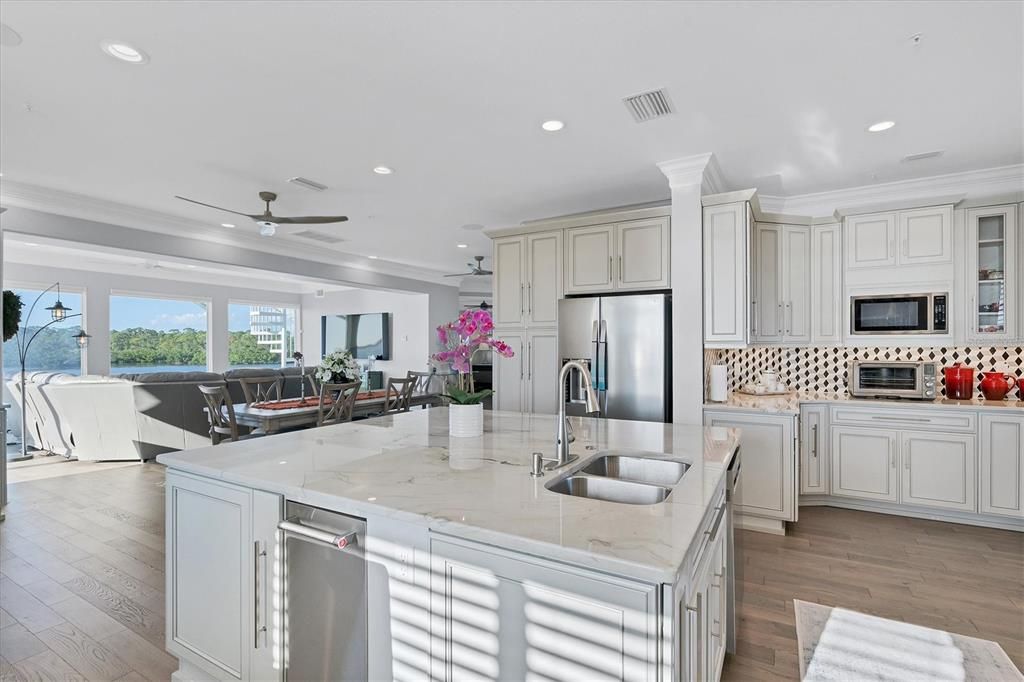 For Sale: $2,949,000 (4 beds, 3 baths, 3631 Square Feet)