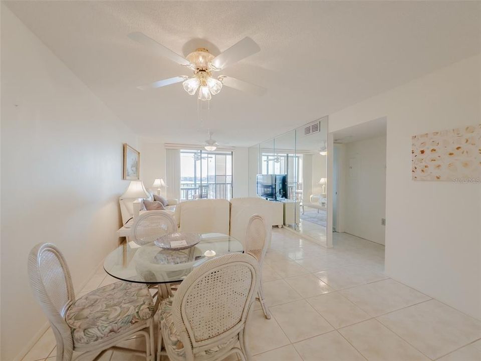 Active With Contract: $2,200 (2 beds, 2 baths, 1115 Square Feet)