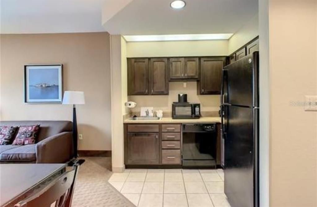 For Sale: $105,000 (1 beds, 1 baths, 547 Square Feet)
