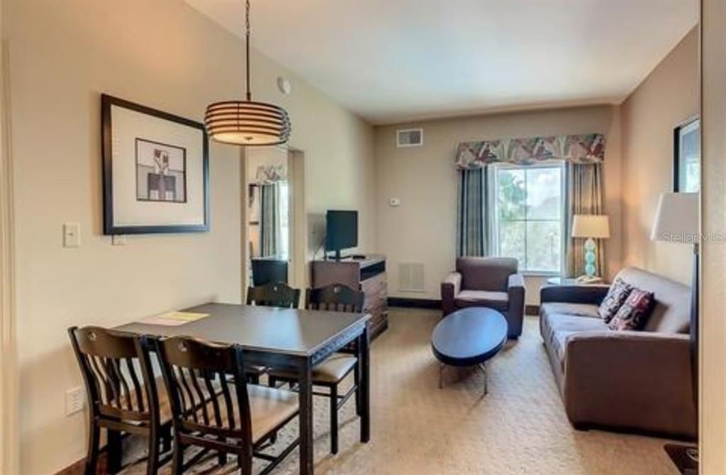 Active With Contract: $105,000 (1 beds, 1 baths, 547 Square Feet)