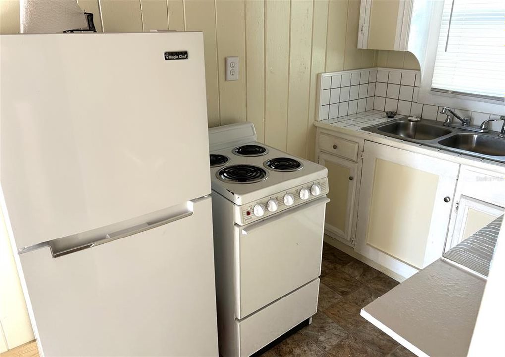 Recently Rented: $2,300 (2 beds, 1 baths, 459 Square Feet)