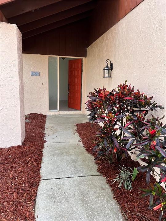 Recently Rented: $1,900 (2 beds, 2 baths, 1625 Square Feet)