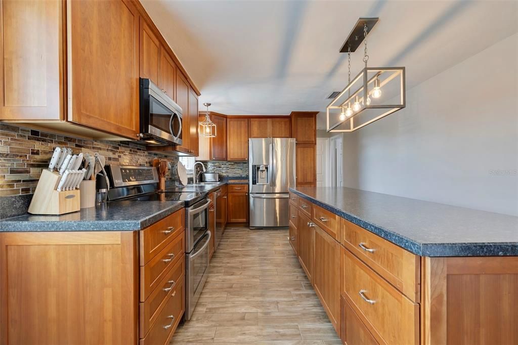 For Sale: $749,900 (3 beds, 2 baths, 1624 Square Feet)