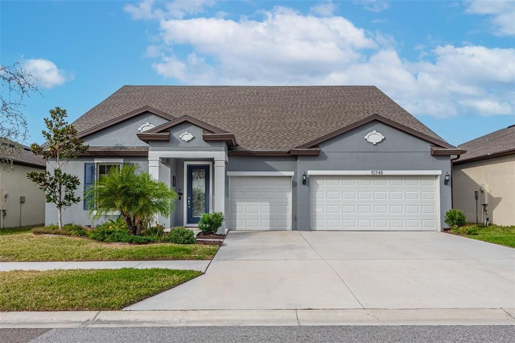 Recently Sold: $649,999 (6 beds, 3 baths, 4068 Square Feet)