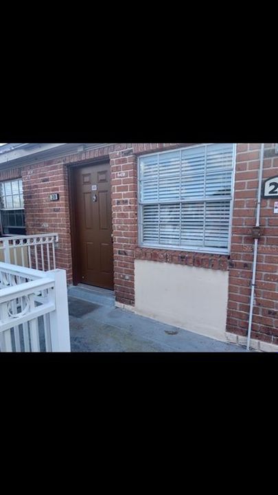 For Sale: $134,900 (1 beds, 1 baths, 550 Square Feet)