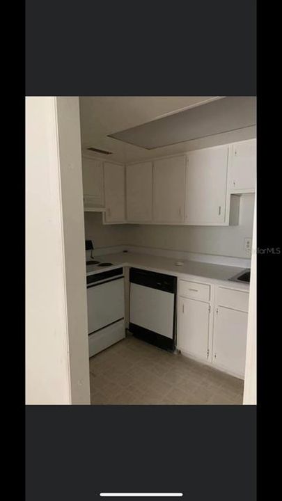For Sale: $130,000 (1 beds, 1 baths, 550 Square Feet)