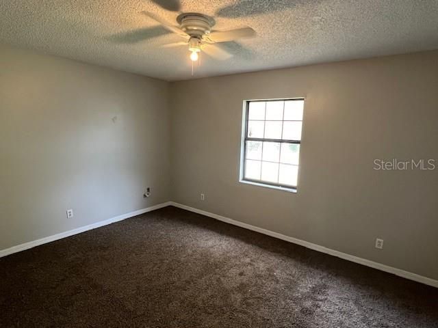 Recently Rented: $1,450 (3 beds, 2 baths, 1272 Square Feet)