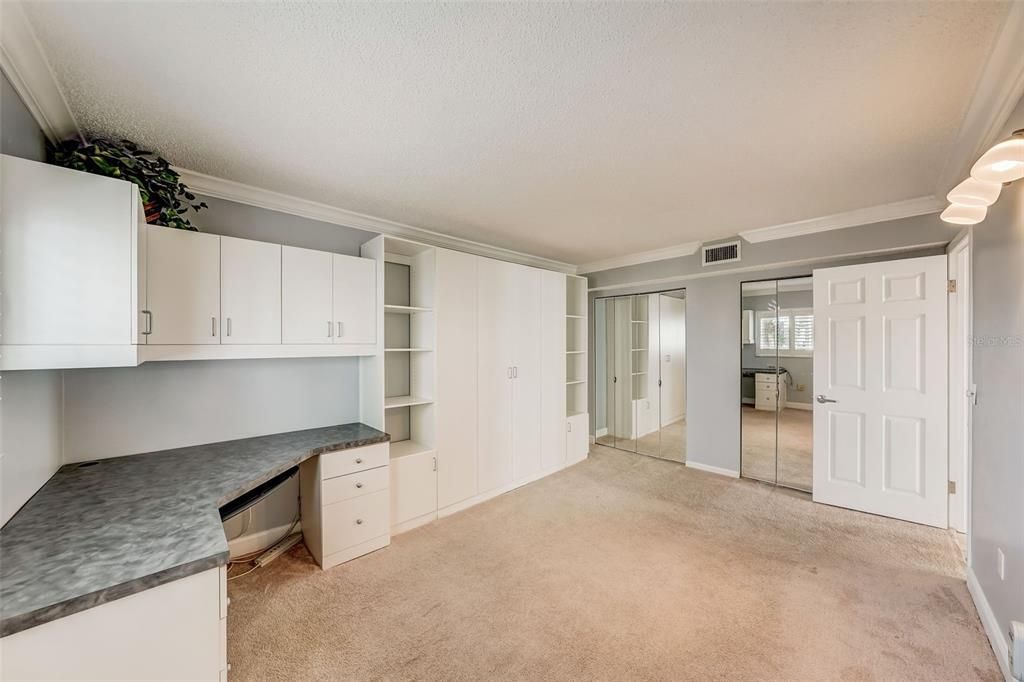 Recently Sold: $670,000 (2 beds, 2 baths, 2210 Square Feet)