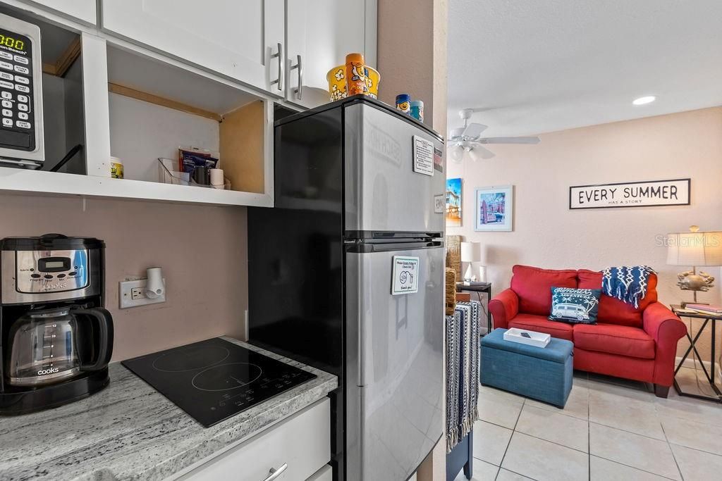 For Sale: $113,000 (1 beds, 1 baths, 257 Square Feet)