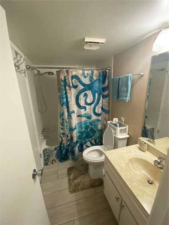 For Rent: $3,000 (2 beds, 1 baths, 788 Square Feet)