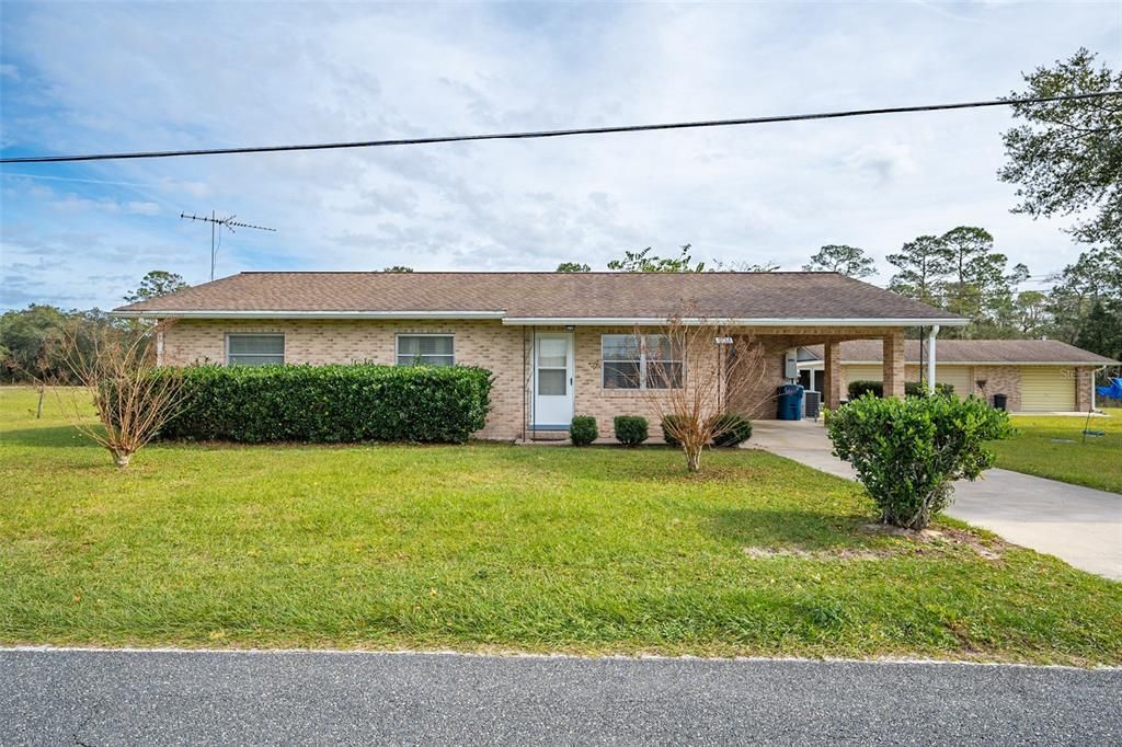 Recently Sold: $419,000 (3 beds, 2 baths, 1306 Square Feet)