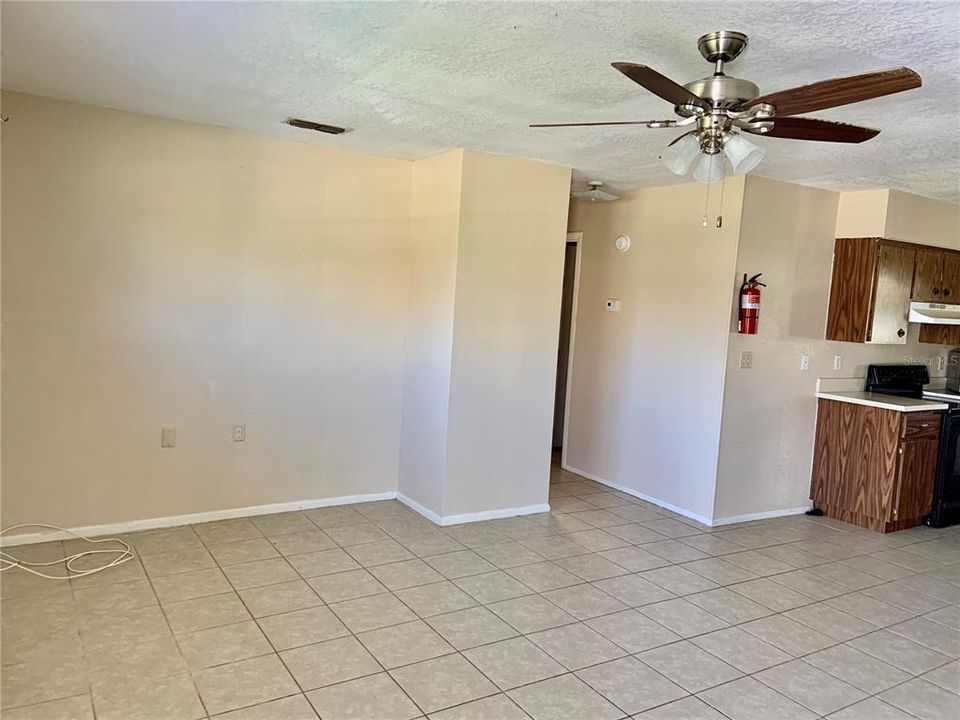For Sale: $227,000 (3 beds, 2 baths, 1152 Square Feet)