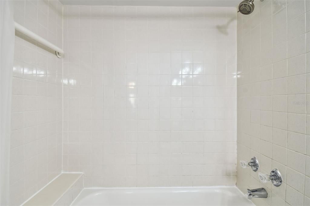 最近售出: $189,000 (2 贝兹, 2 浴室, 1041 平方英尺)