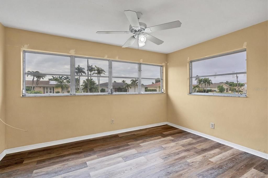 Active With Contract: $274,000 (3 beds, 2 baths, 1451 Square Feet)