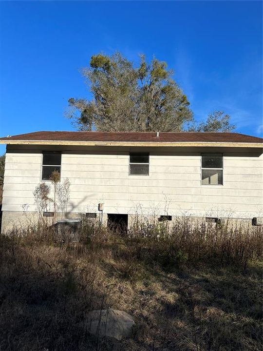 Recently Sold: $99,999 (3 beds, 1 baths, 864 Square Feet)